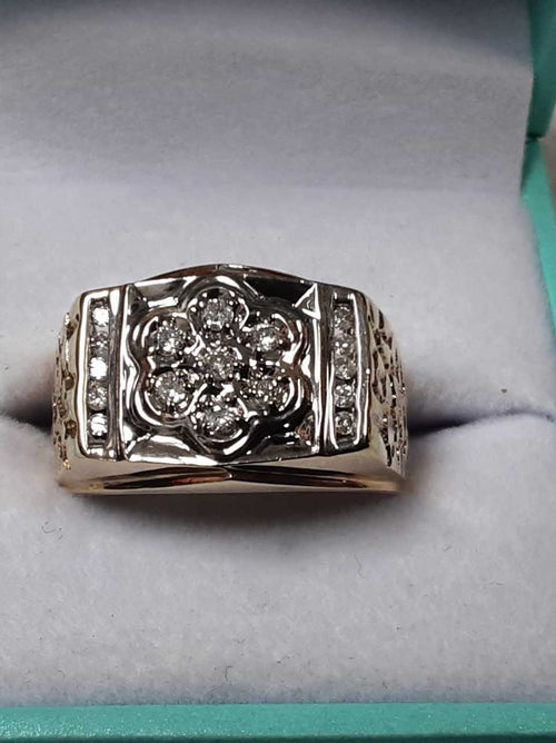Women's Ring - Yellow Gold 10k (.417) 8.1 grams Size 10.5
