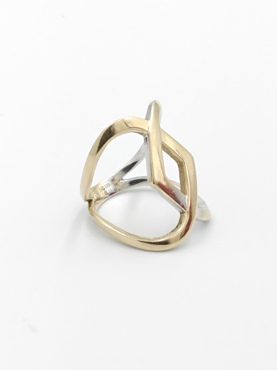Women's Ring - Yellow Gold 14k (.585) 7.4 grams Size 7.5