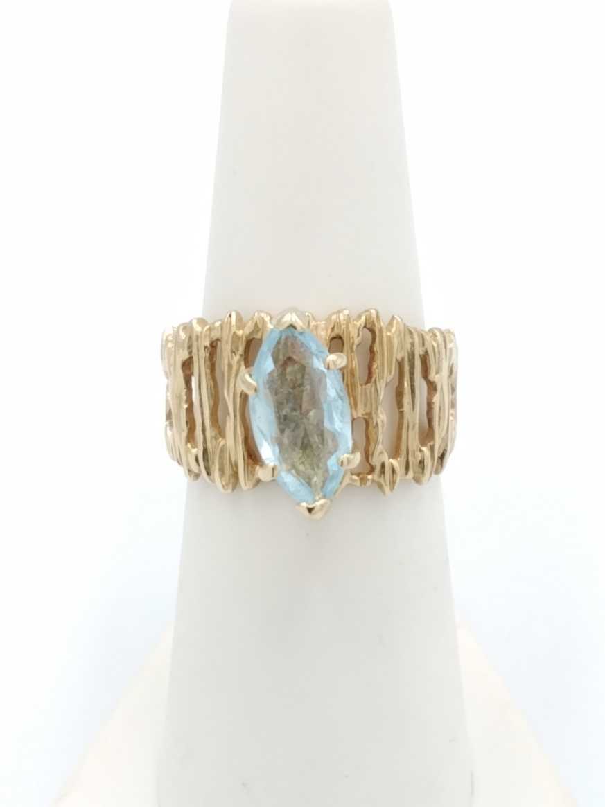 Women's Ring - Yellow Gold 10k (.417) 4.9 grams Size 7