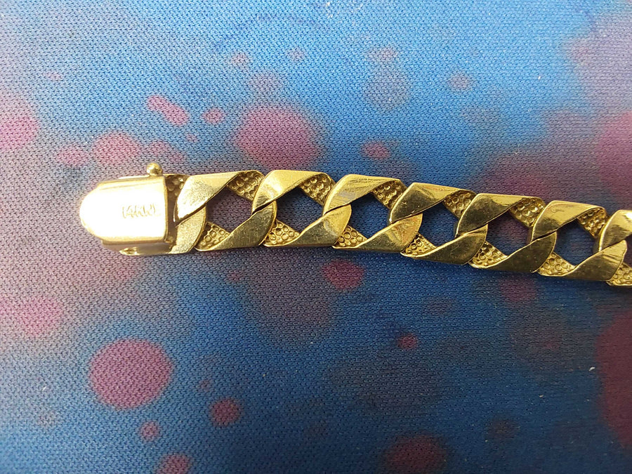 Cuban Link Bracelet - Yellow Gold 14k (.585) 21.8 grams 8 inch