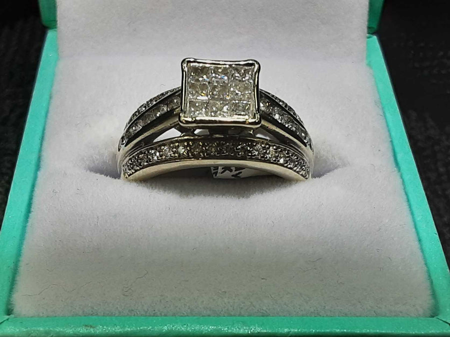 Women's Ring - White Gold 10k (.417) 6.2 grams Size 7