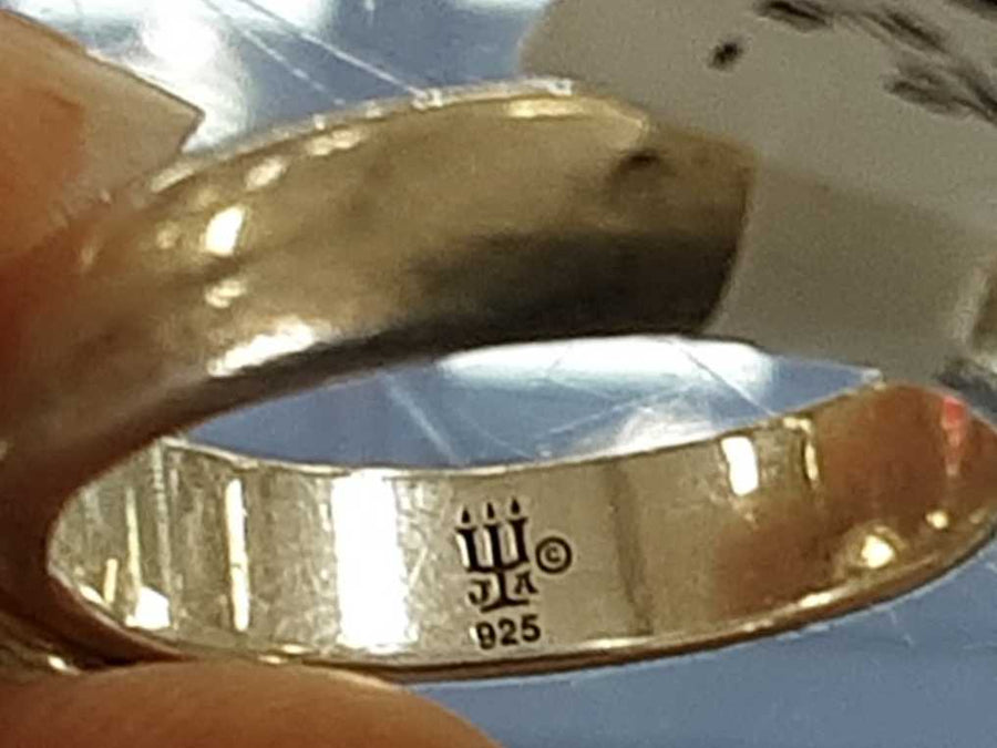 Women's Ring - Silver 9 grams Size 7.5