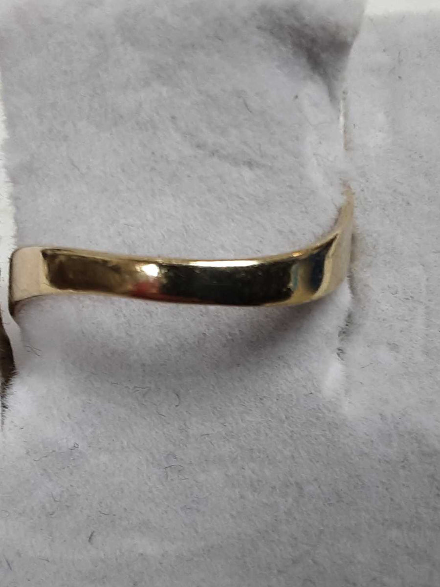 Women's Ring - Yellow Gold 14k (.585) 4.8 grams Size 9