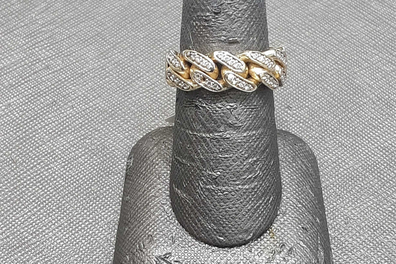 Fancy Wedding Band Yellow Gold 14k (.585) 4.4 grams Size 7