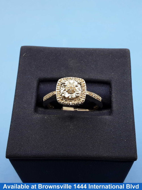 Women's Ring - Silver 3.4 grams Size 7