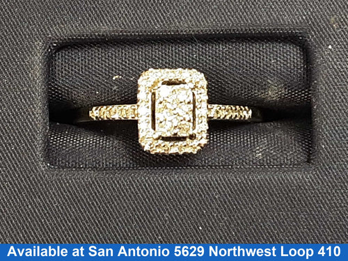 Women's Ring - White Gold 10k (.417) 1.9 grams Size 7.5