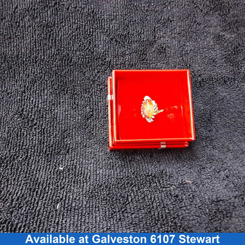 Women's Ring - Yellow Gold 14k (.585) 4.2 grams Size 7