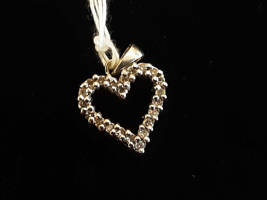 Symbol Pendant - White Gold 10k (.417) 1.8 grams