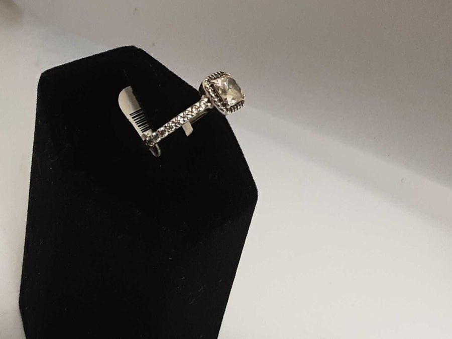 Women's Ring - Silver 2.5 grams Size 5