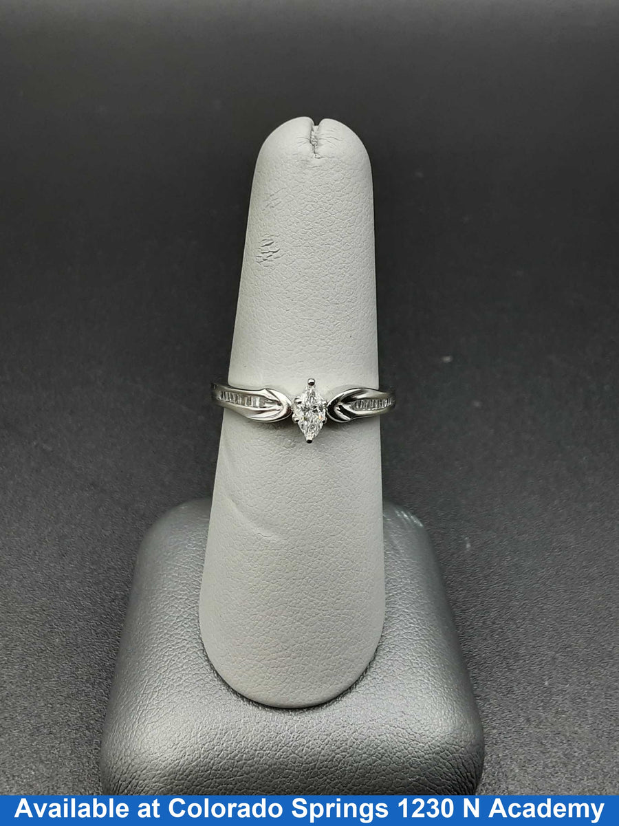 Women's Ring - Solitaire - White Gold 14k (.585) 2.8 grams Size 7