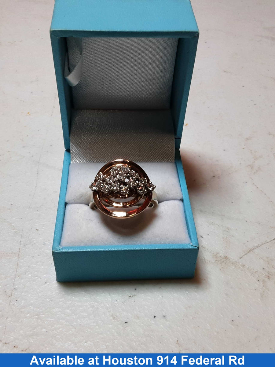 Women's Ring - Tricolor Gold 14k (.585) 13 grams Size 10.5