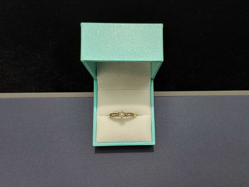 Women's Ring - Yellow Gold 10k (.417) 2.1 grams Size 6.5