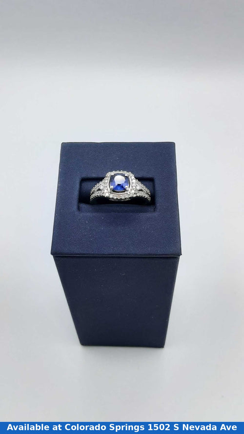 Women's Ring - White Gold 10k (.417) 3.9 grams Size 8