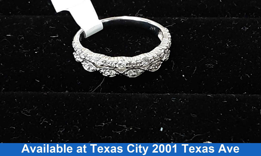 Women's Ring - White Gold 10k (.417) 2.2 grams Size 7
