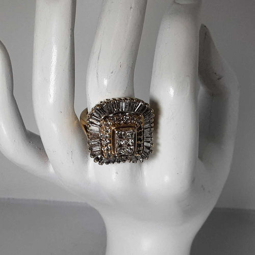 Women's Ring - Yellow Gold 14k (.585) 12.2 grams Size 6.5