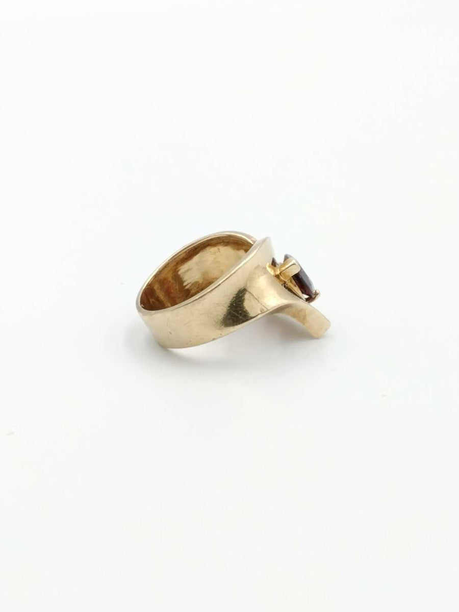 Women's Ring - Yellow Gold 10k (.417) 5.8 grams Size 7
