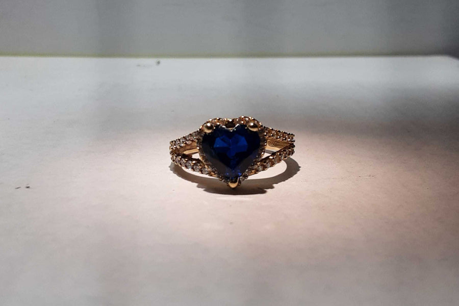 Women's Ring - Yellow Gold 10k (.417) 3.9 grams Size 8.5