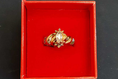 Women's Ring - Yellow Gold 10k (.417) 3.5 grams Size 9.5