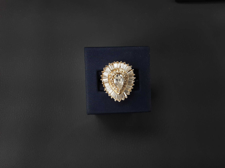 Women's Ring - Yellow Gold 14k (.585) 9.8 grams Size 6.5