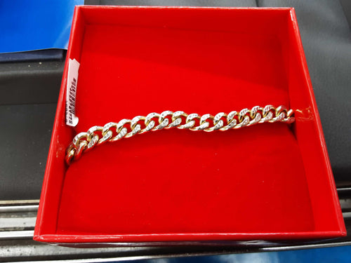 Cuban Link Bracelet - Yellow Gold 14k (.585) 26.6 grams 8 inch