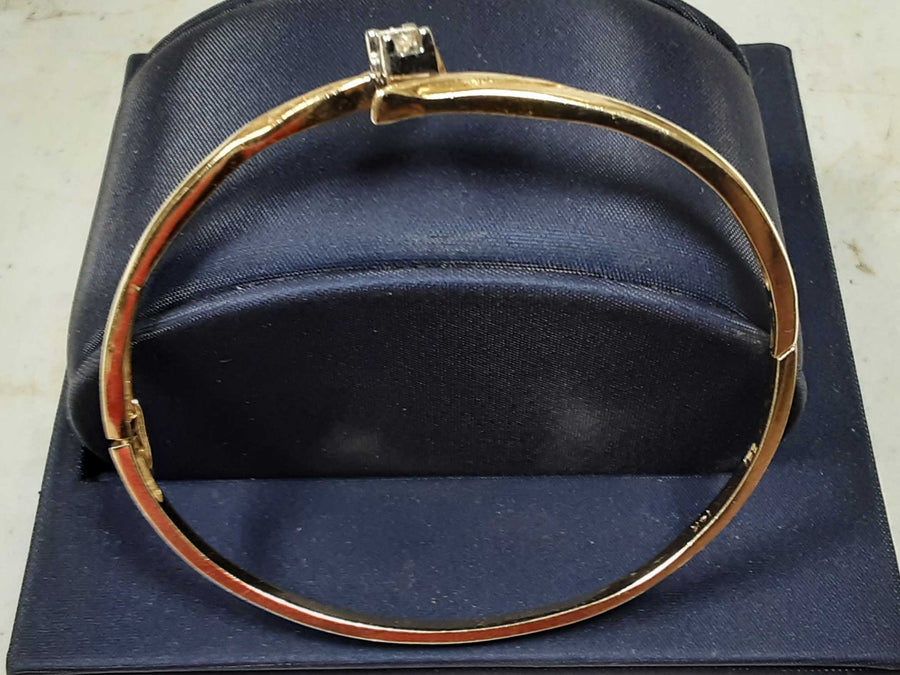 Bangle Bracelet - Yellow Gold 14k (.585) 10.4 grams 6 inch
