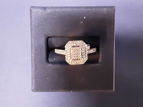 Women's Ring - White Gold 10k (.417) 2.8 grams Size 8