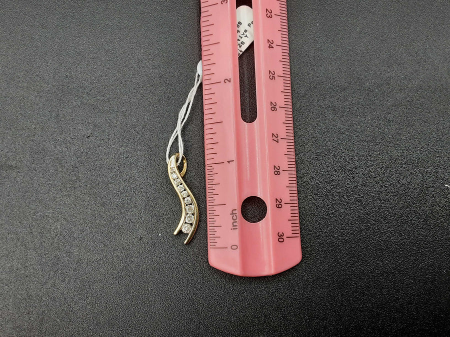 Diamond Pendant - Yellow Gold 10k (.417) 2.2 grams