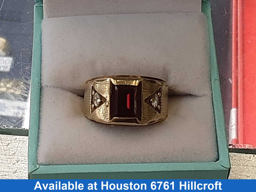 Women's Ring - Yellow Gold 10k (.417) 6.3 grams Size 7