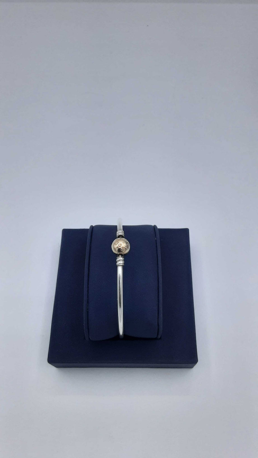 Bangle Bracelet - Silver 9.5 grams 9 inch