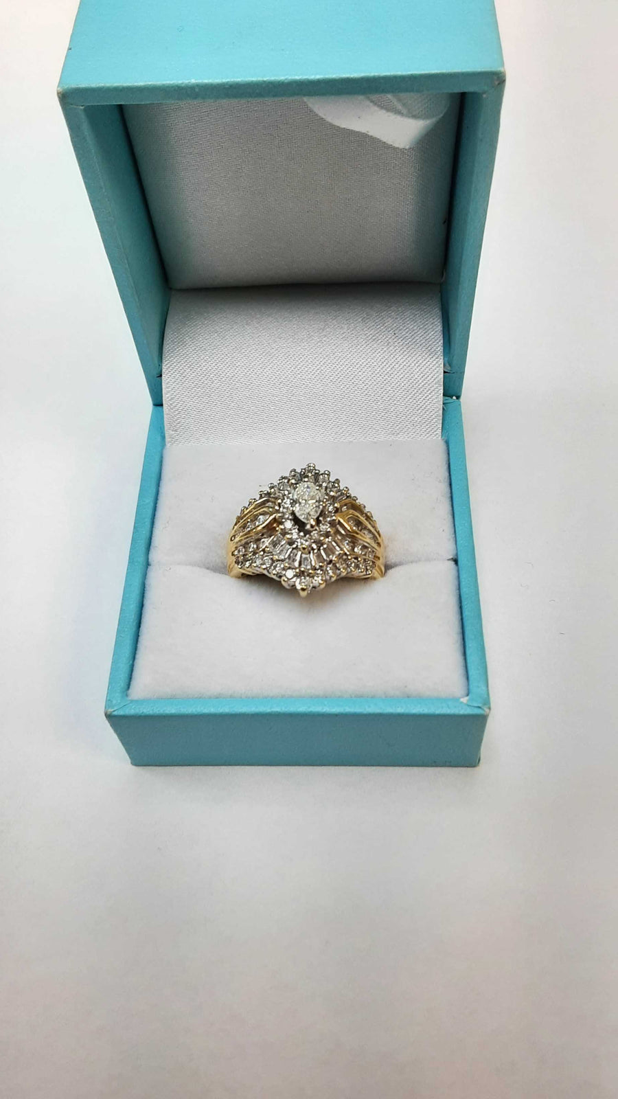 Women's Ring - Yellow Gold 14k (.585) 8.3 grams Size 5