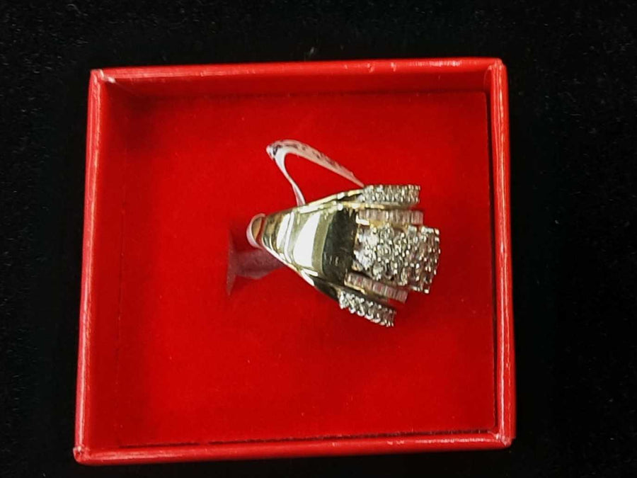 Women's Ring - Yellow Gold 10k (.417) 5.7 grams Size 6.5