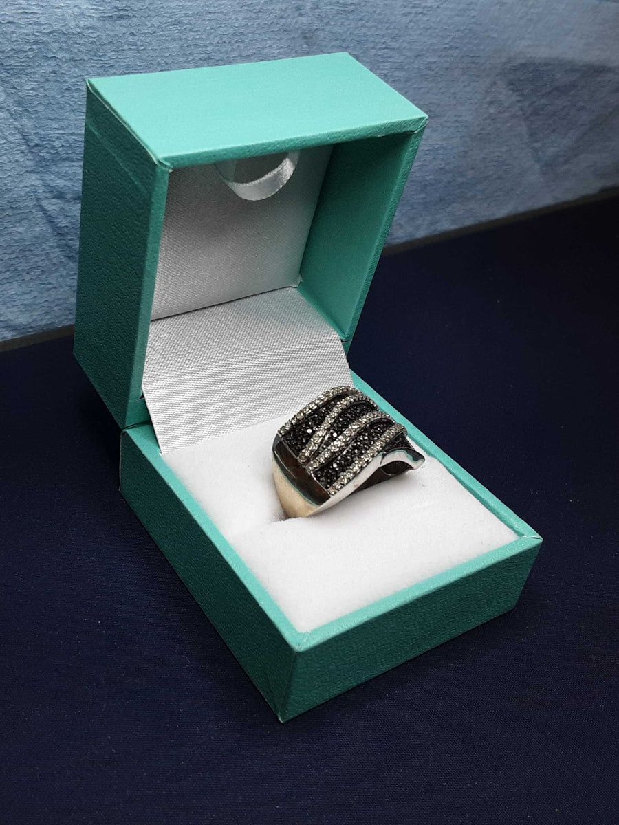 Women's Ring - White Gold 14k (.585) 7.3 grams Size 8
