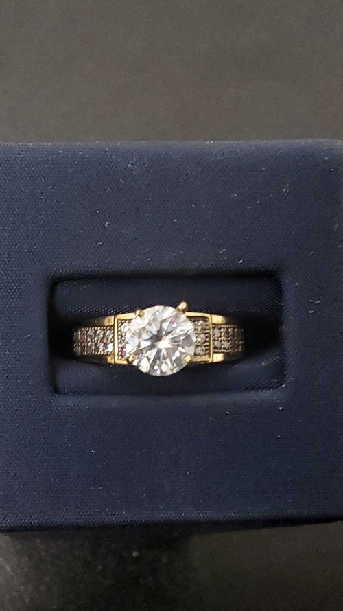 Women's Ring - Solitaire - Yellow Gold 10k (.417) 2.9 grams Size 8