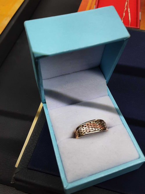 Women's Ring - Yellow Gold 14k (.585) 3.4 grams Size 20