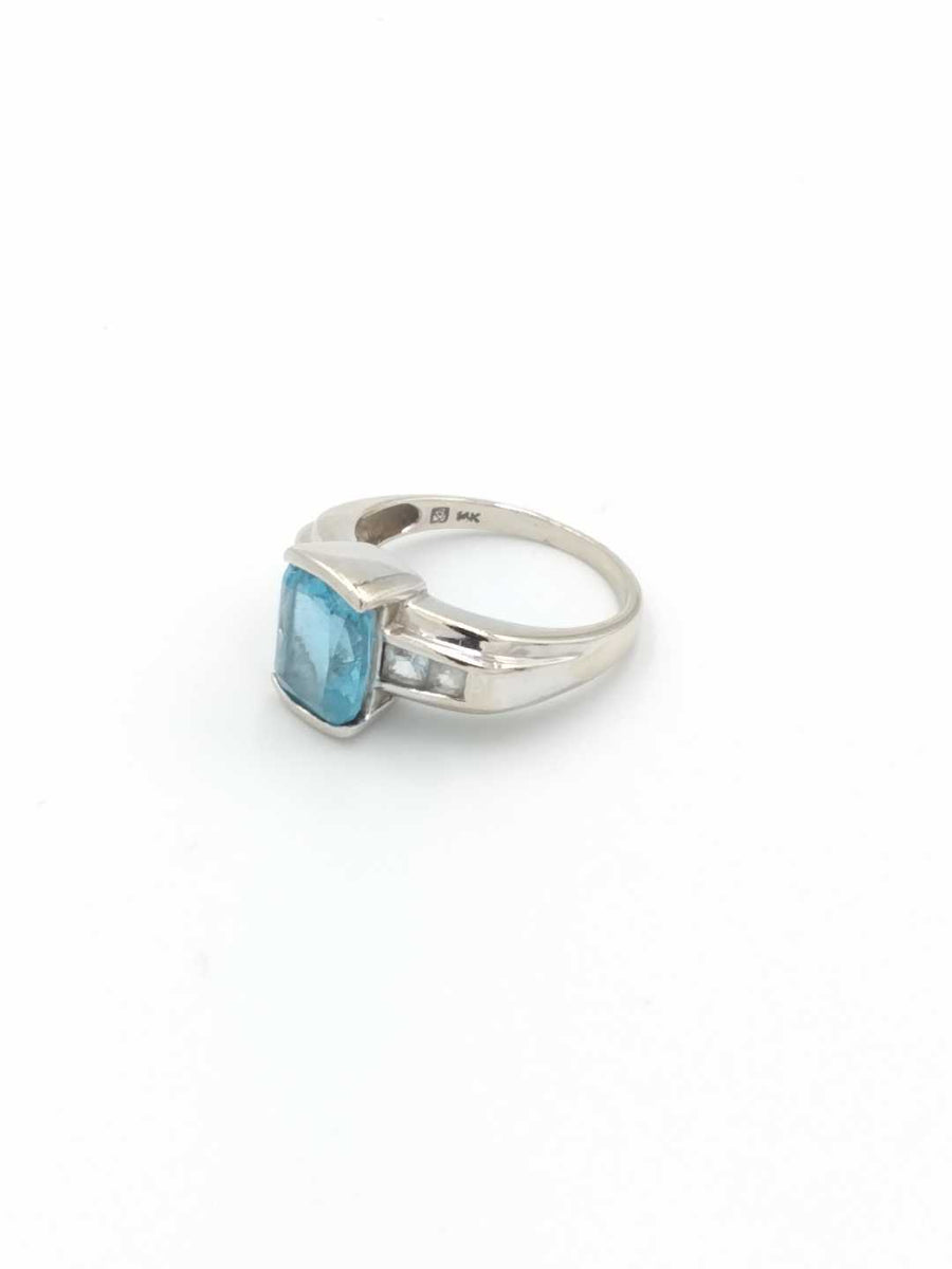 Women's Ring - White Gold 14k (.585) 5.1 grams Size 8