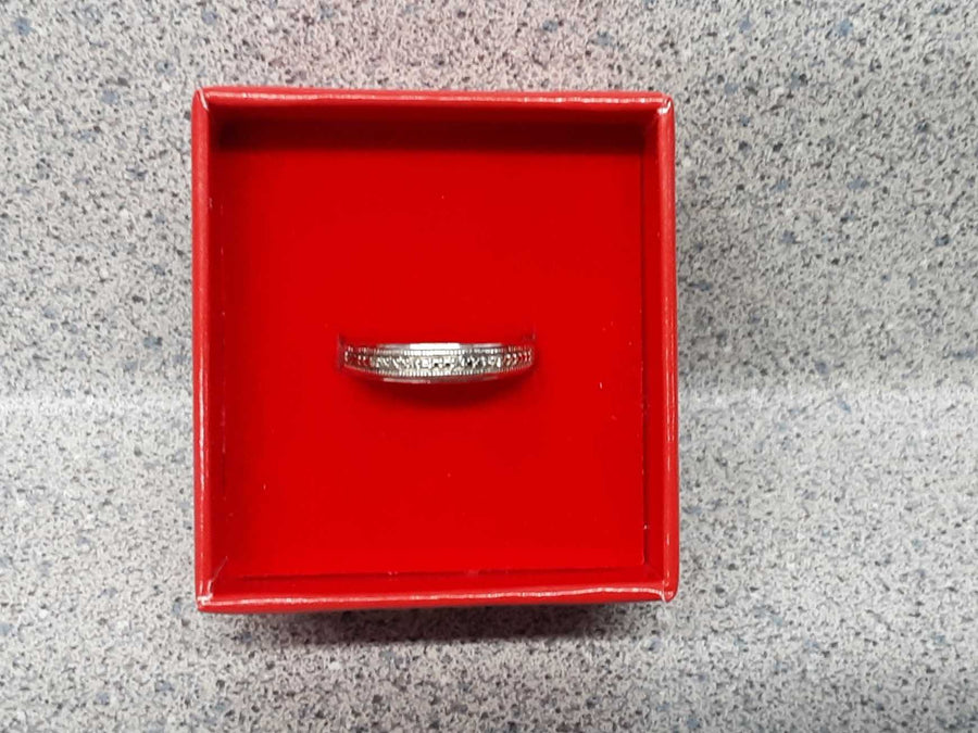 Ring - Wedding Band - Silver 1.9 grams Size 7