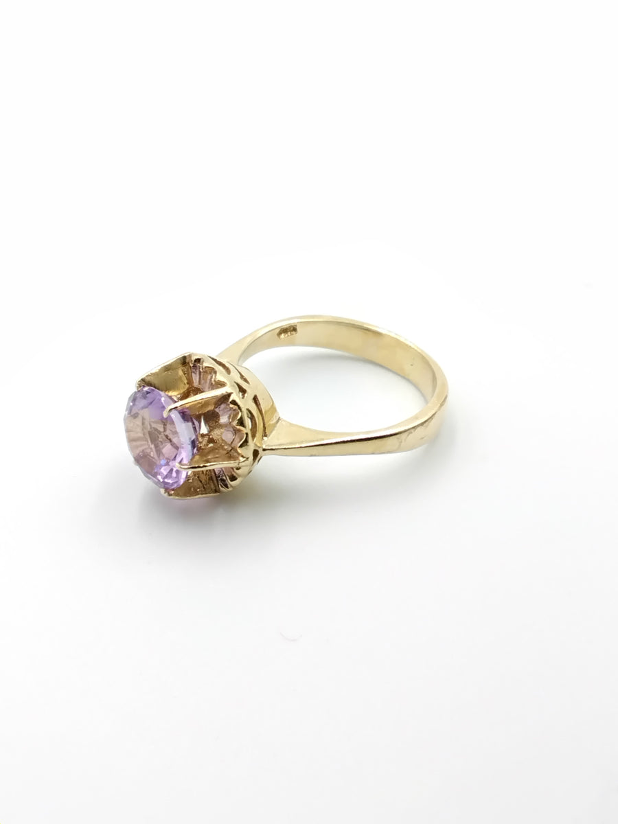 Women's Ring - Yellow Gold 14k (.585) 5.3 grams Size 7