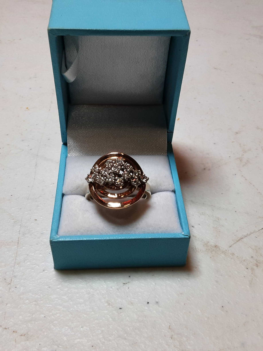 Women's Ring - Tricolor Gold 14k (.585) 13 grams Size 10.5
