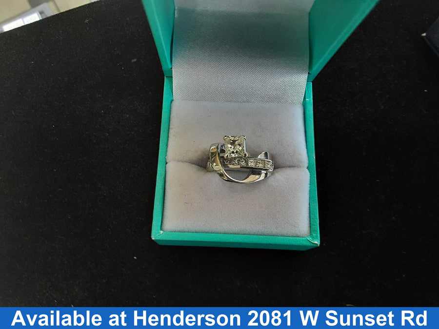 Women's Ring - White Gold 14k (.585) 6.7 grams Size 5