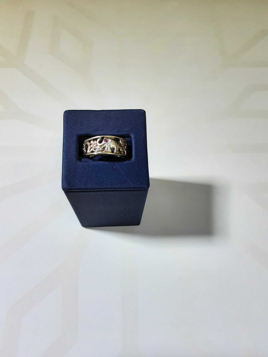 Women's Ring - Yellow Gold 14k (.585) 3.7 grams Size 9.5