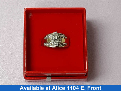 Women's Ring - Yellow Gold 10k (.417) 3.8 grams Size 10.5