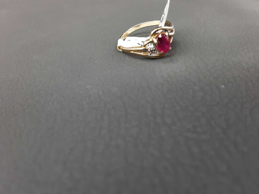 Women's Ring - Yellow Gold 10k (.417) 1.5 grams Size 7