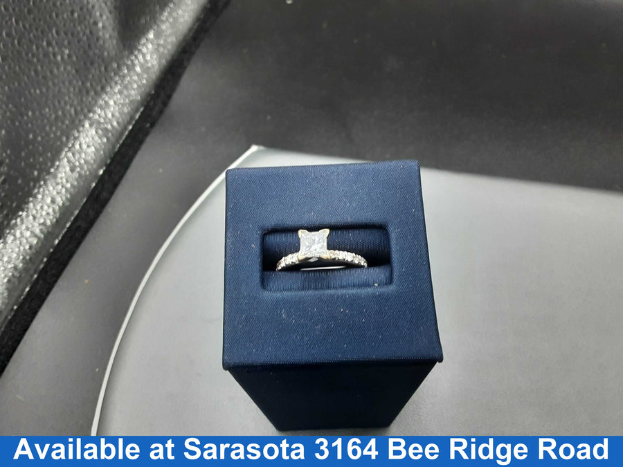 Women's Ring - Yellow Gold 14k (.585) 4.2 grams Size 20