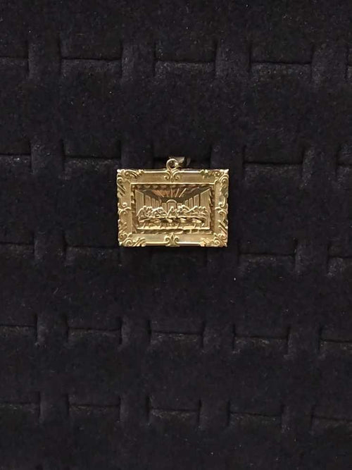 Religious Pendant - Yellow Gold 10k (.417) 4.6 grams