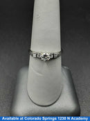 Women's Ring - Platinum 4.1 grams Size 7.5