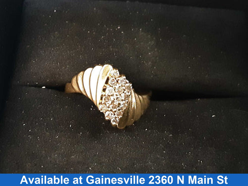 Women's Ring - Yellow Gold 10k (.417) 2.9 grams Size 7