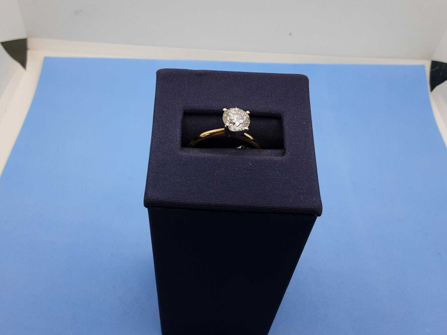 Women's Ring - Solitaire - Yellow Gold 14k (.585) 2.3 grams Size 8