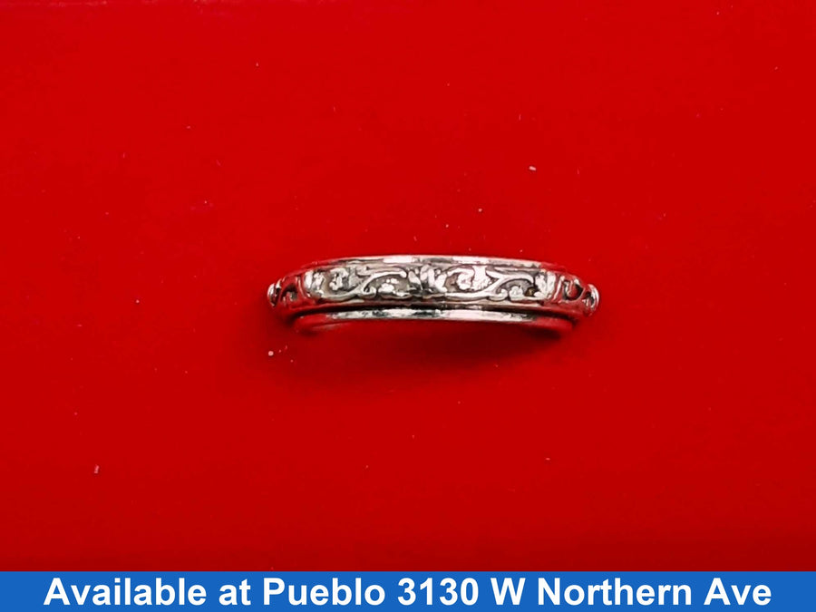 Women's Ring - Silver 6.4 grams Size 9