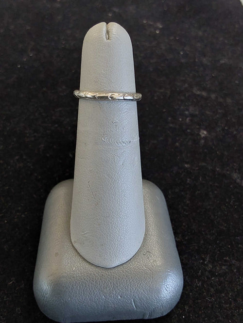 Ring - Wedding Band - Platinum 3.2 grams Size 4.5