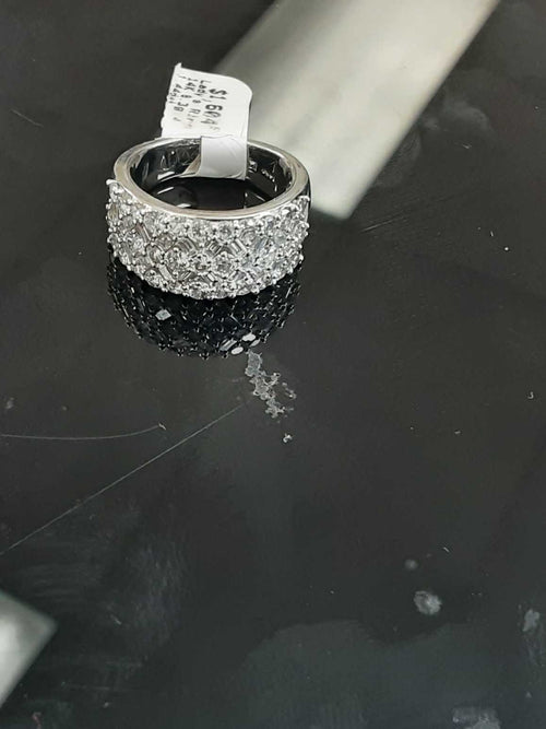 Women's Ring - White Gold 14k (.585) 8.3 grams Size 7.5
